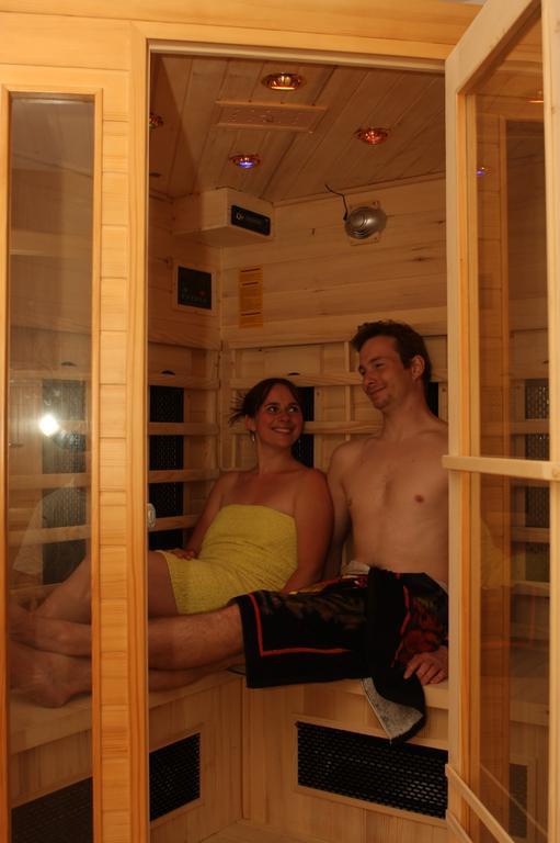 Camping Oase Praha Hotel Zlatníky Esterno foto