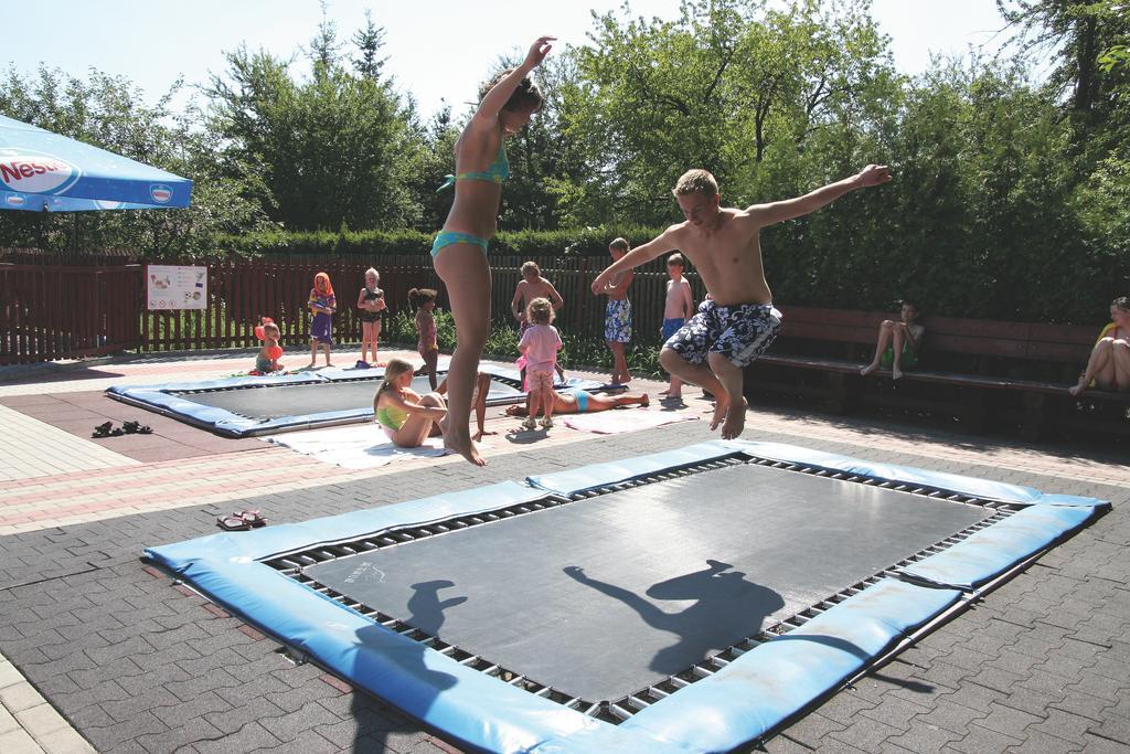 Camping Oase Praha Hotel Zlatníky Esterno foto