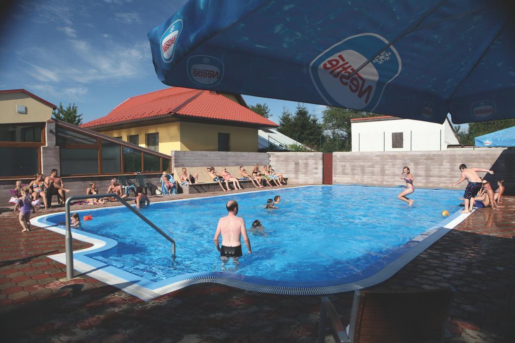 Camping Oase Praha Hotel Zlatníky Esterno foto